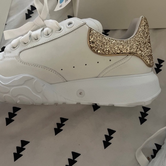 Alexander McQueen oversized sneaker - Picture 2 of 6